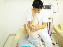 原因を特定することで、痛みに対する根本的な治療や施術を行うことが可能になるのです☆